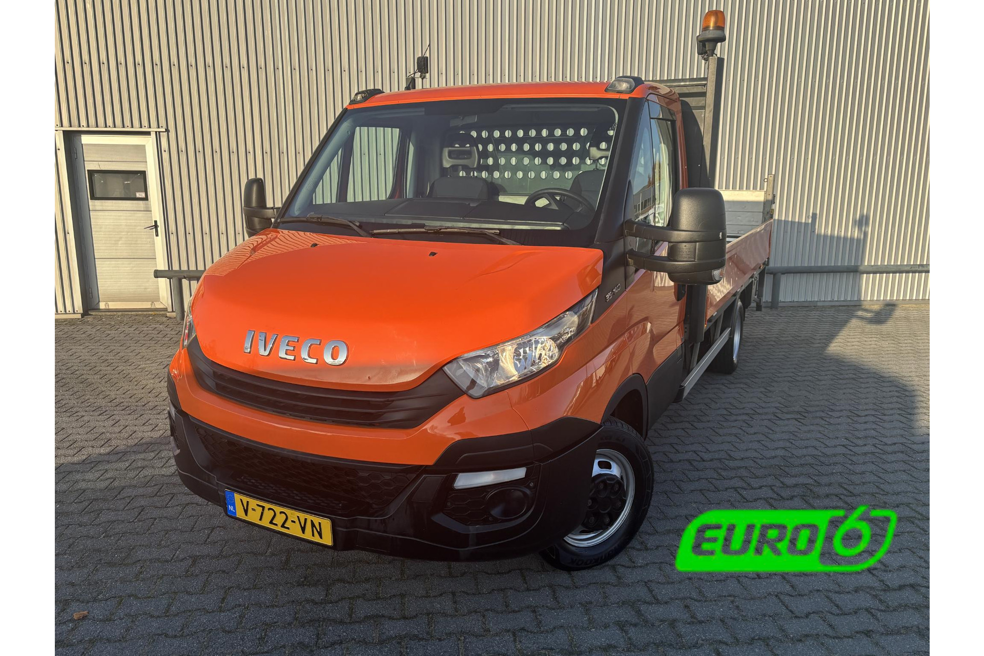 Iveco Daily 35C14 2.3 *A/C*NAVI*HAAK*PICK-UP*LAADKLEP*3500KG*